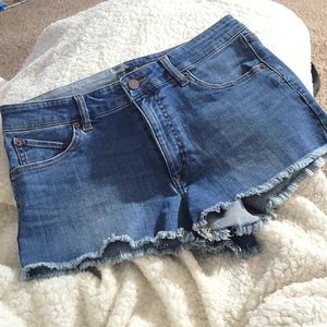 NWOT women's Volcom shorts